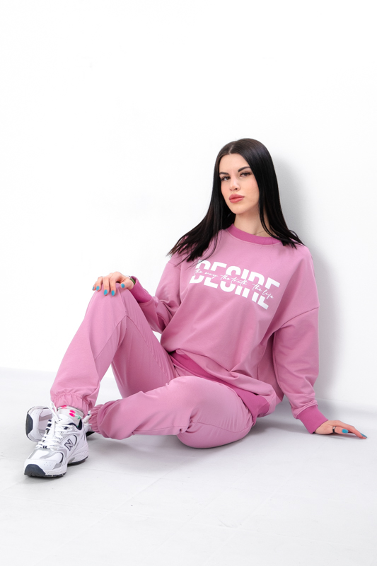 Костюм жіночий